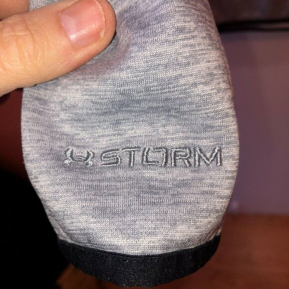 Under Armour Women Medium Gray Loose Fit Pullover Coldgear Sweatshirt Thumbholes - Picture 8 of 11